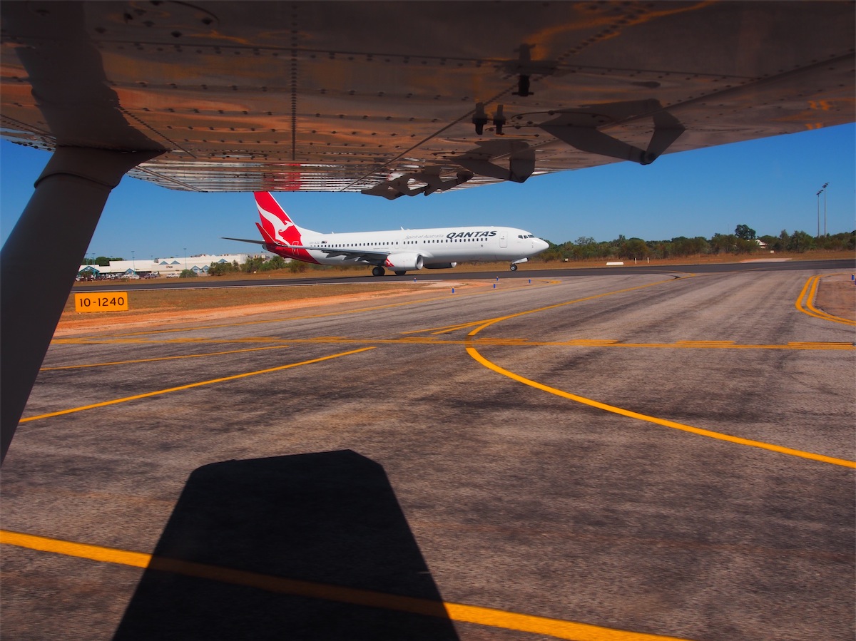 b737
